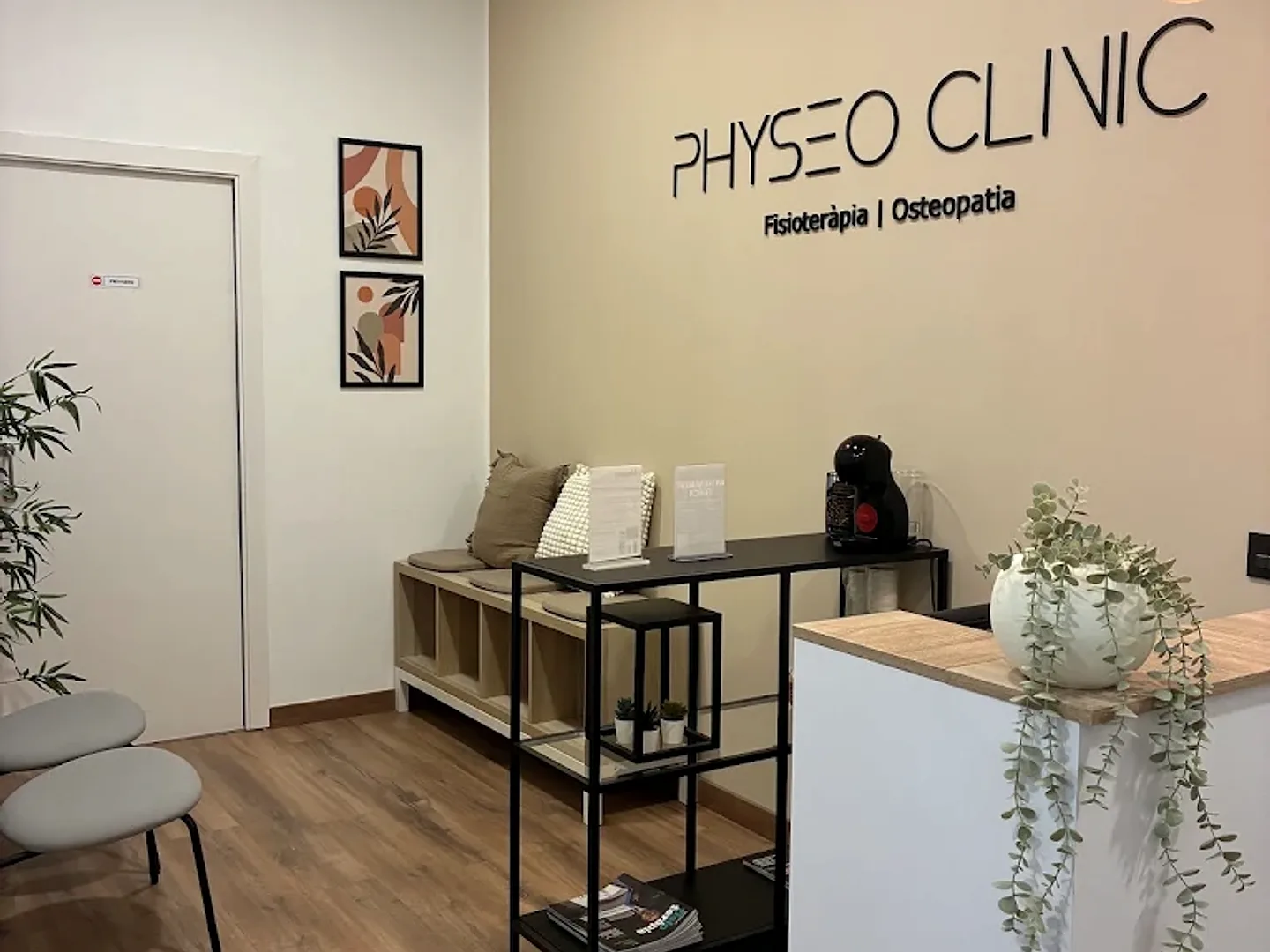 Recepció de Physeo Clinic a Terrassa